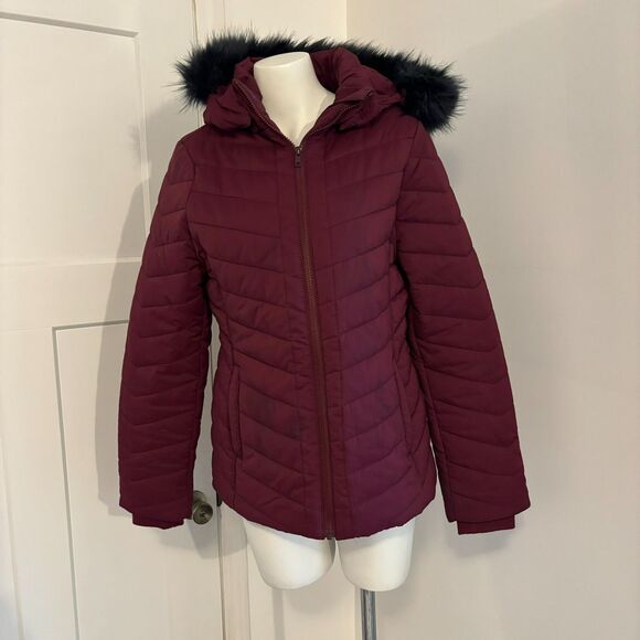 Boden Jackets & Blazers - Boden size 8 Magenta Quilted Puffer Jacket with Faux Fur Trim on the Hood